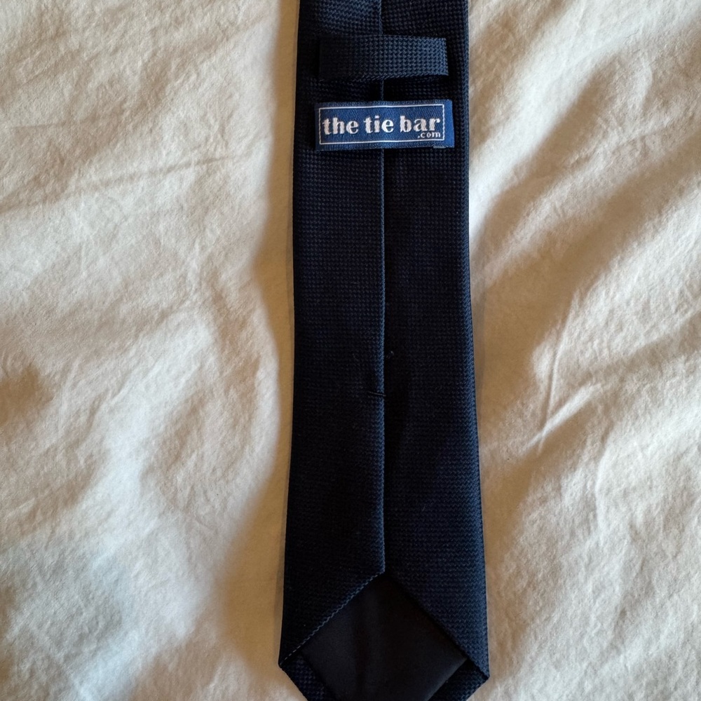 The Tie Bar 100% Silk Classic Navy Blue Tie - Picture 3 of 4